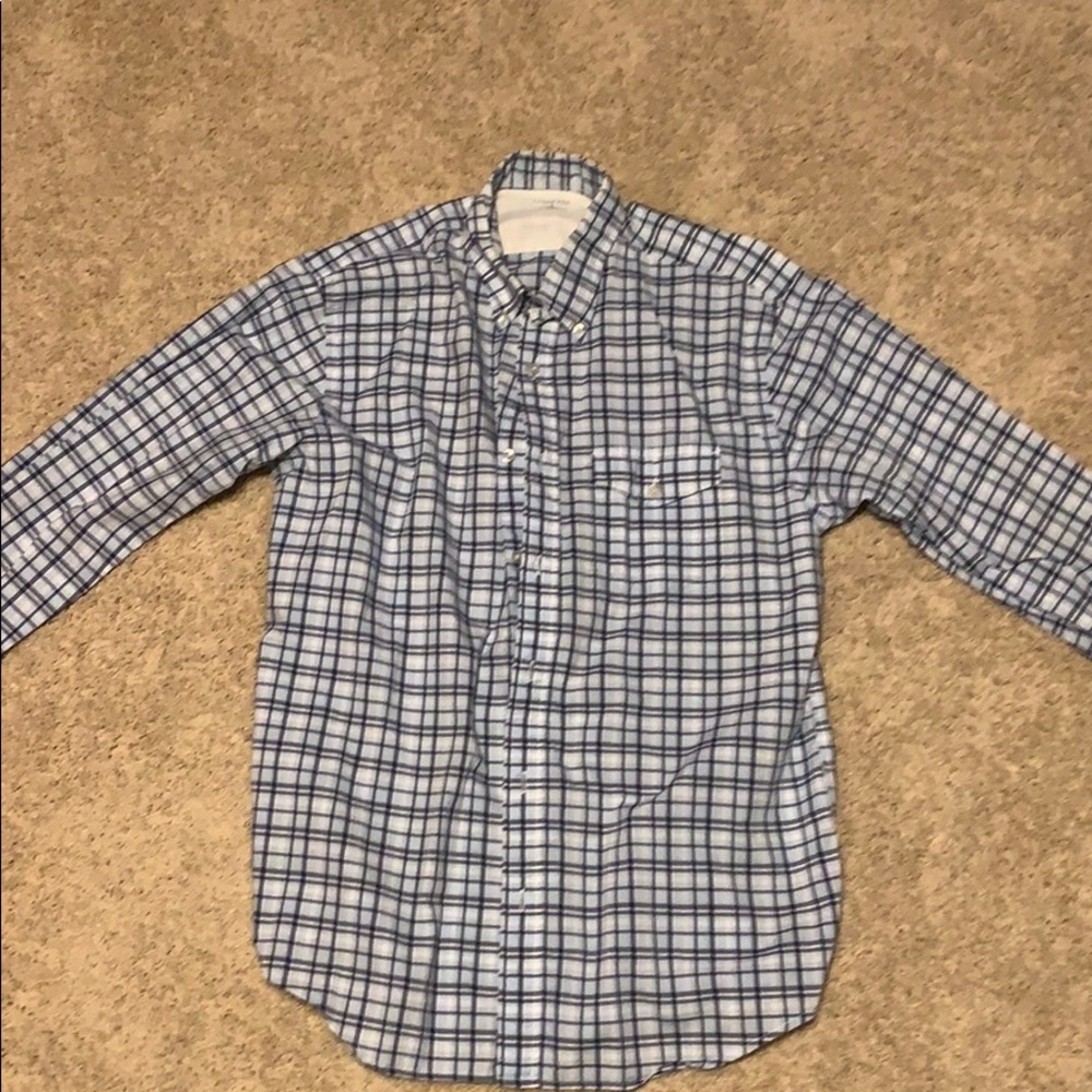 Light blue, white, and a darker blue dress shirt